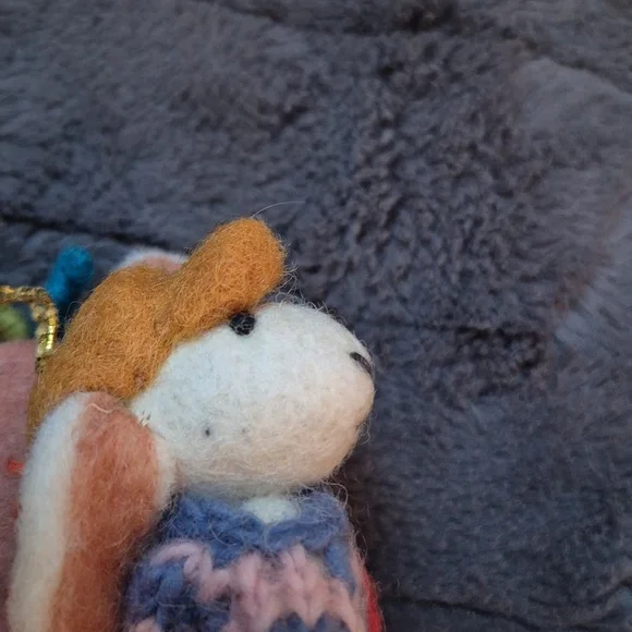 Golf Handmade Felt Bunny Ornament From Anthropologie, Brand New W Tags! - Picture 8 of 11